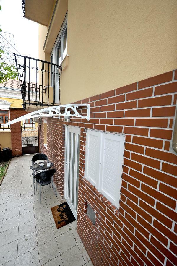 Pure Apartman Pécs Exterior photo