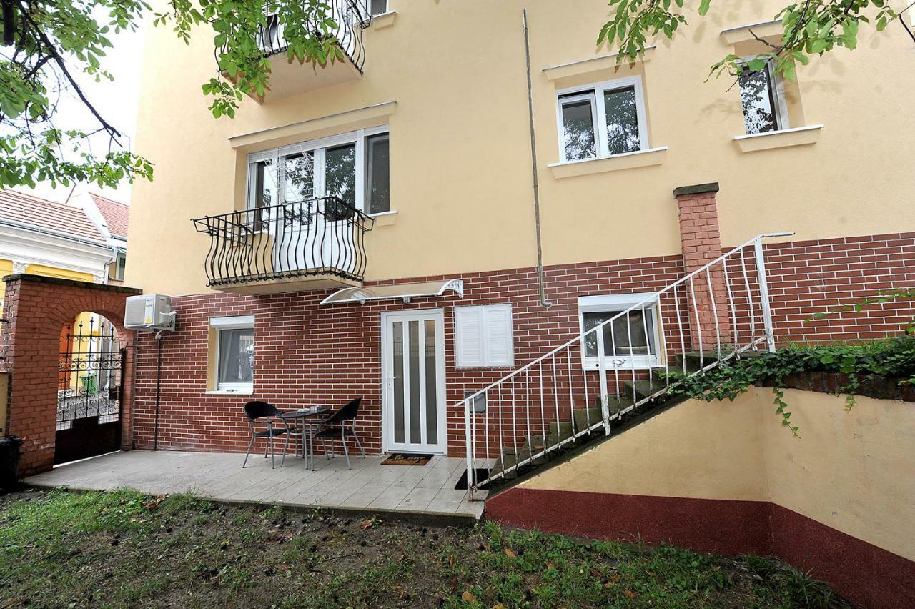 Pure Apartman Pécs Exterior photo